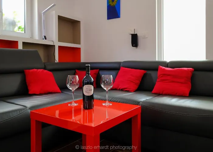 Ciprus Porta Apartament *