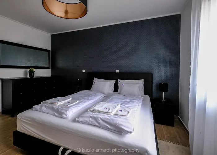 Ciprus Porta Apartament *